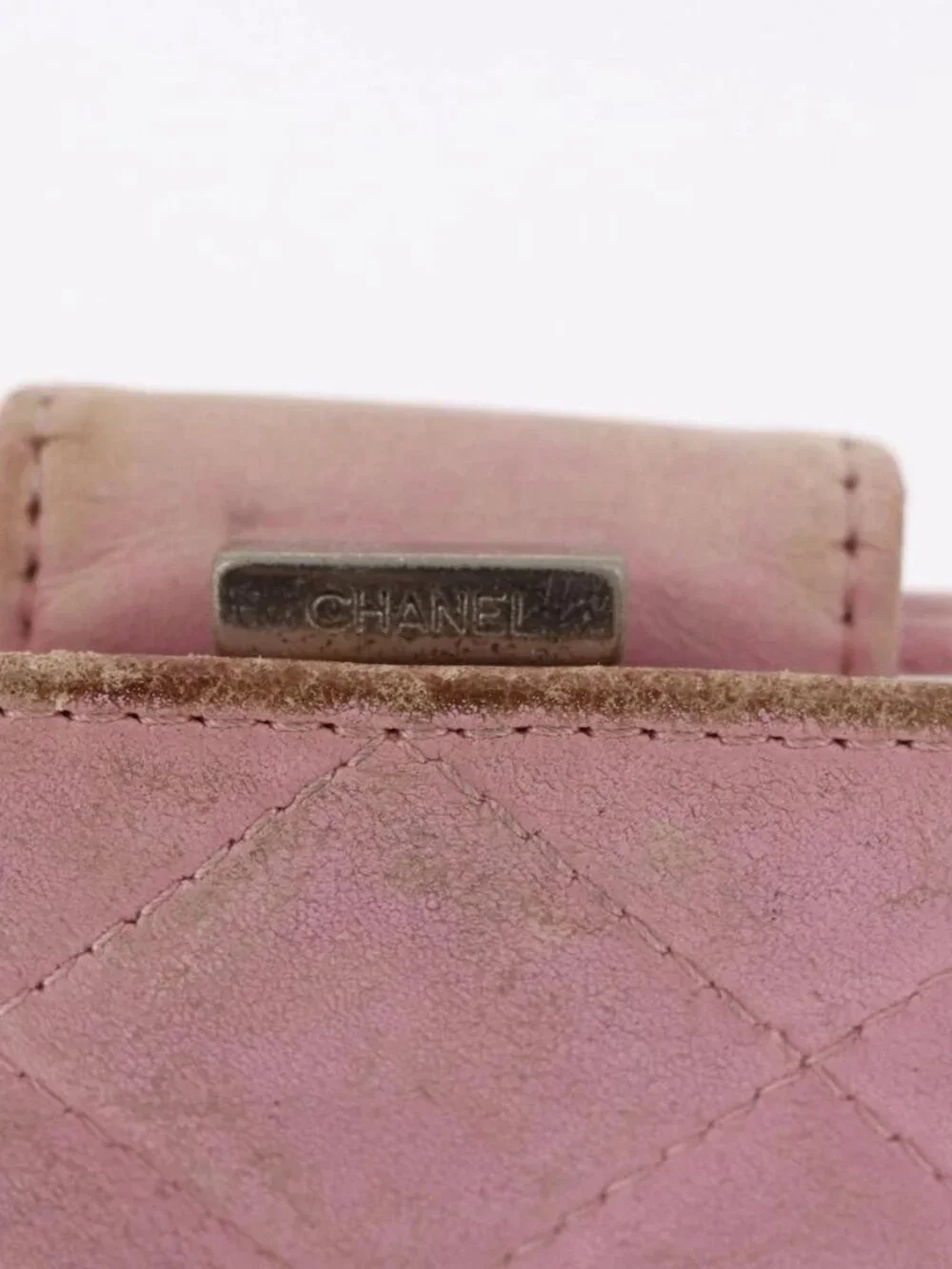 CHANEL brand	chanel color	pink